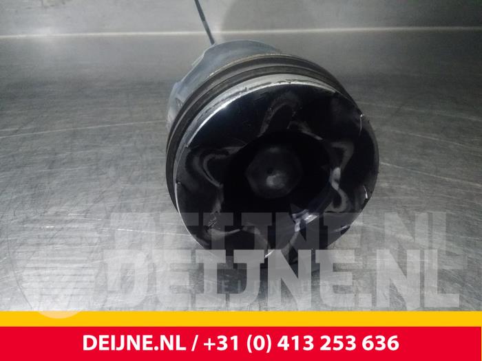 Opel Vivaro Piston O61648