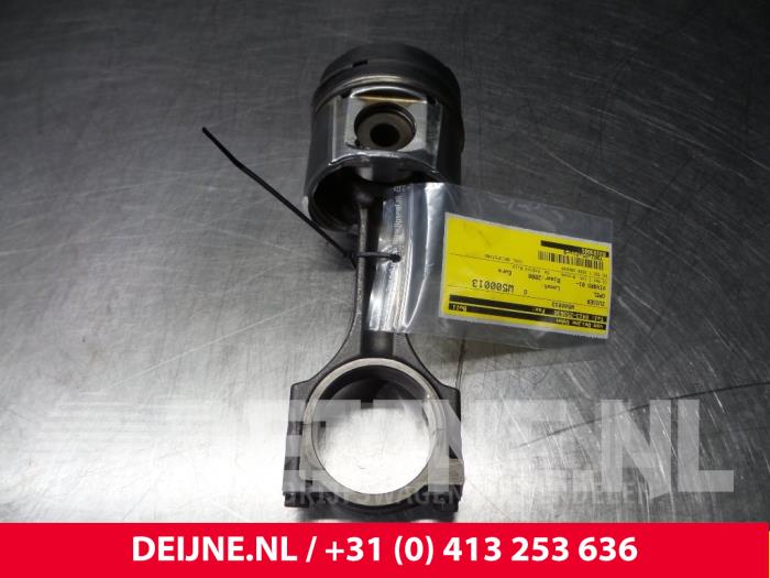 Opel Vivaro Piston O61653