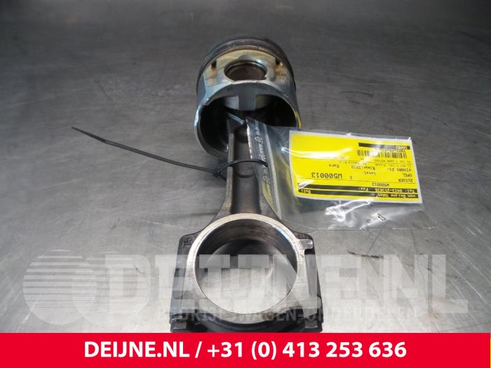 Opel Vivaro Piston O61656