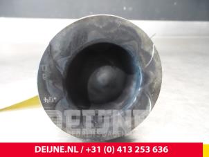Opel Vivaro Kolben O61656 foto 3