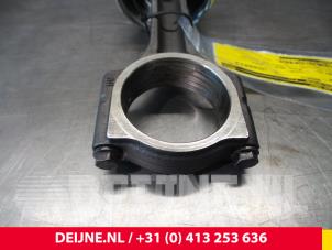 Opel Vivaro Piston O61657 photo 2