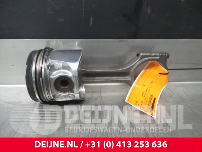 Opel Movano Piston O61658