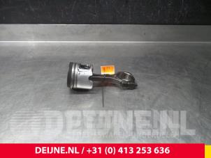 Opel Movano Piston O61663 photo 3