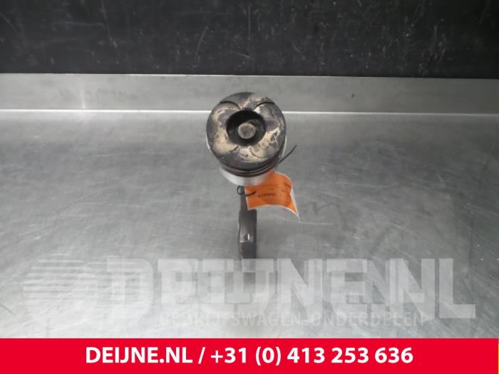 Opel Movano Piston O61664