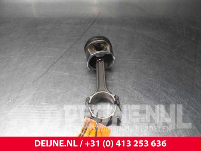 Gebruikte Zuiger Opel Combo Prijs € 60,50 Inclusief btw aangeboden door van Deijne Onderdelen Uden B.V.