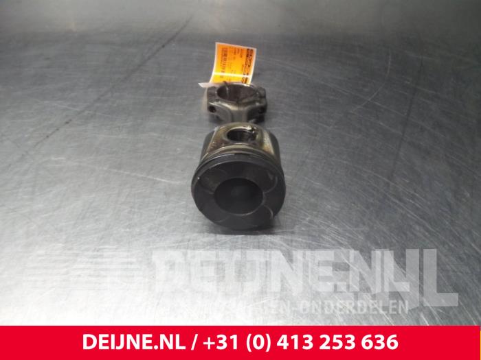 Gebruikte Zuiger Opel Combo Prijs € 60,50 Inclusief btw aangeboden door van Deijne Onderdelen Uden B.V.