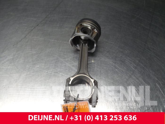 Gebruikte Zuiger Opel Combo Prijs € 60,50 Inclusief btw aangeboden door van Deijne Onderdelen Uden B.V.