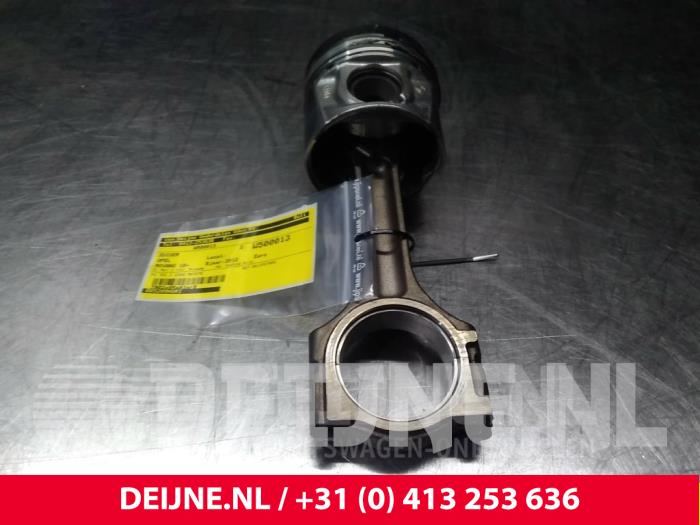 Opel Movano Piston O61674