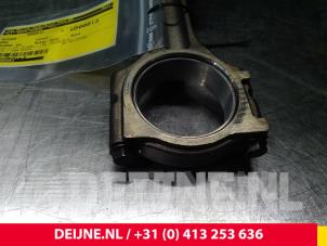 Opel Movano Kolben O61674 foto 2