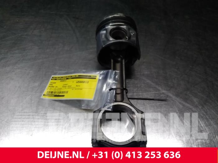 Opel Movano Piston O61676