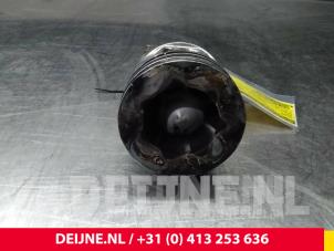 Opel Movano Kolben O61676 foto 3
