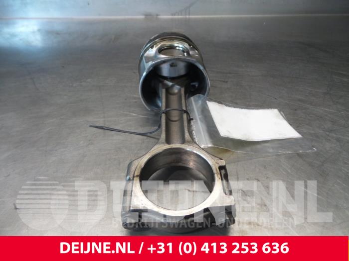 Opel Movano Piston O61681