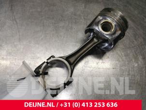 Volkswagen Crafter Piston O61688 photo 3