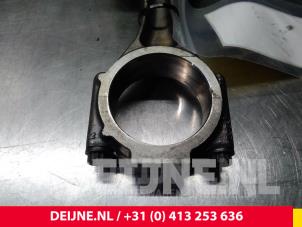Volkswagen Transporter Kolben O61697 foto 2