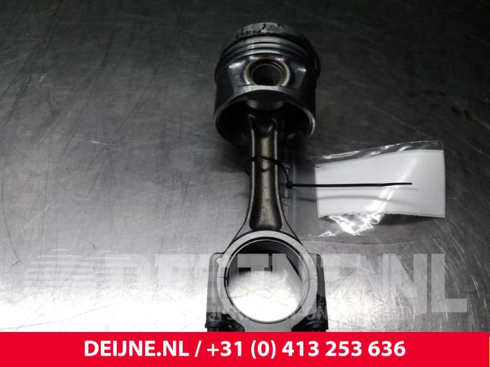 Volkswagen Transporter Piston O61698