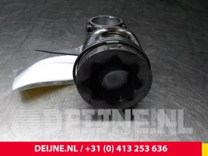 Volkswagen Transporter Kolben O61698 foto 3