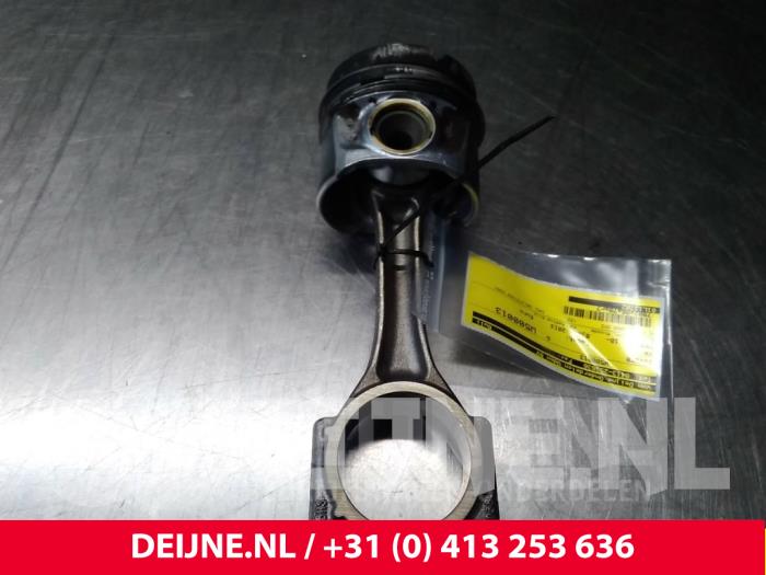 Volkswagen Transporter Piston O61700