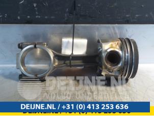 Volkswagen Transporter Kolben O61706 foto 2