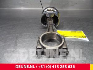 Volkswagen Transporter Piston O61712 photo 3