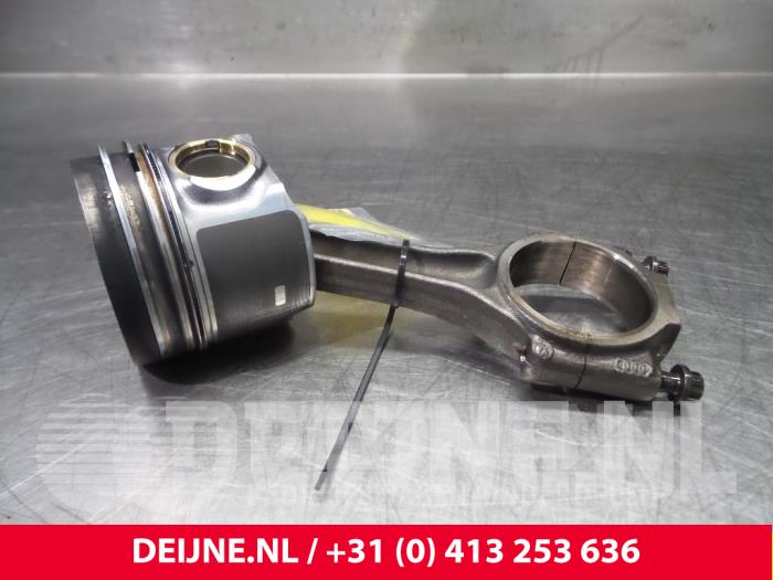 Gebruikte Zuiger Volkswagen Transporter Prijs € 60,50 Inclusief btw aangeboden door van Deijne Onderdelen Uden B.V.