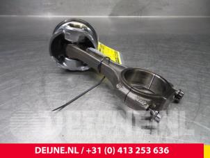 Volkswagen Transporter Piston O61713 photo 3