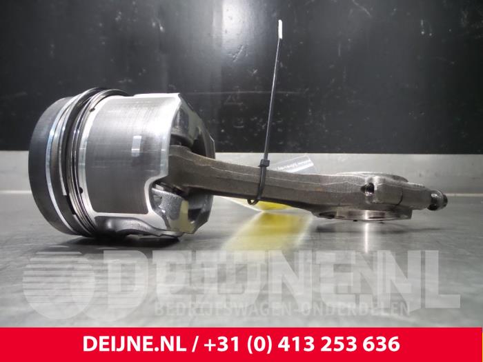 Gebruikte Zuiger Volkswagen Transporter Prijs € 60,50 Inclusief btw aangeboden door van Deijne Onderdelen Uden B.V.