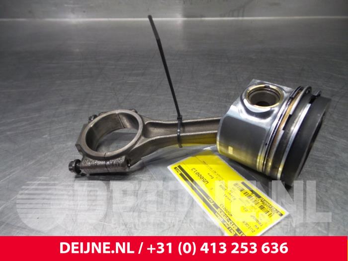 Gebruikte Zuiger Volkswagen Transporter Prijs € 60,50 Inclusief btw aangeboden door van Deijne Onderdelen Uden B.V.