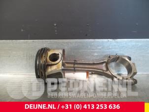 Volkswagen Caddy Kolben O61719 foto 2