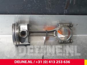 Volkswagen Caddy Kolben O61720 foto 2