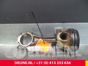 Volkswagen Caddy Zuiger O61722 foto 3