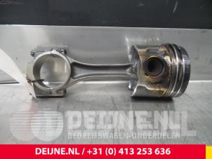 Volkswagen Caddy Piston O61729 photo 2