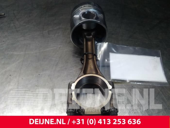 Volkswagen Caddy Piston O61732