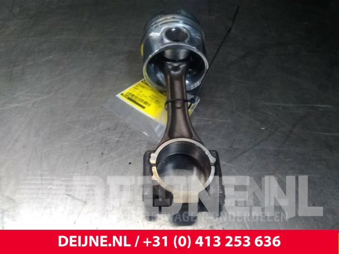 Volkswagen Caddy Piston O61733