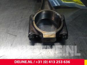 Volkswagen Caddy Kolben O61734 foto 2