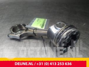 Volkswagen Caddy Zuiger O61735 foto 2