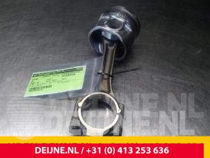 Gebruikte Zuiger Volkswagen Caddy III (2KA,2KH,2CA,2CH) 1.6 TDI 16V Prijs € 121,00 Inclusief btw aangeboden door van Deijne Onderdelen Uden B.V.