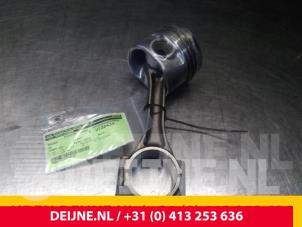 Gebruikte Zuiger Volkswagen Caddy III (2KA,2KH,2CA,2CH) 1.6 TDI 16V Prijs € 121,00 Inclusief btw aangeboden door van Deijne Onderdelen Uden B.V.