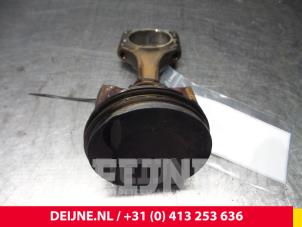 Volkswagen Golf Piston O61744 photo 2