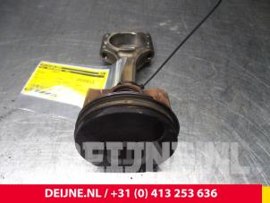 Volkswagen Golf Piston O61745 photo 2