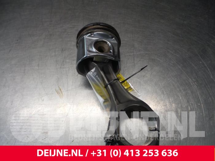 Gebruikte Zuiger Fiat Ducato Prijs € 60,50 Inclusief btw aangeboden door van Deijne Onderdelen Uden B.V.