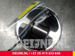 Hyundai H300 Piston O61769 photo 3