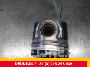 Hyundai H300 Zuiger O61770 foto 3