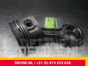 Hyundai H200 Kolben O61774 foto 2
