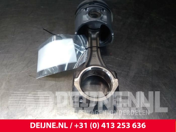 Gebruikte Zuiger Nissan Cab Star Prijs € 121,00 Inclusief btw aangeboden door van Deijne Onderdelen Uden B.V.
