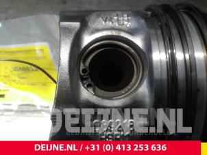 Nissan Cab Star Piston O61794 photo 3