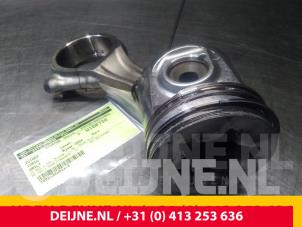 Iveco Daily Zuiger O61802 foto 2