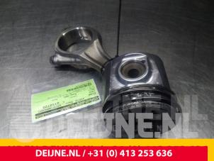 Iveco Daily Kolben O61803 foto 2