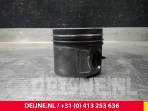 Citroen Jumper Zuiger O61808 foto 2