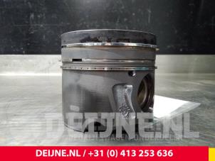 Peugeot Expert Piston O61811 photo 2