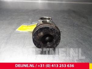 Renault Trafic Piston O61817 photo 2